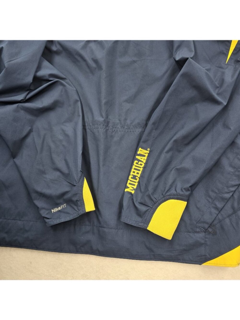 VTG Nike Michigan 1/4 Zip Pullover Jacket Size L College Embroidered U Of M Fan - Picture 6 of 8